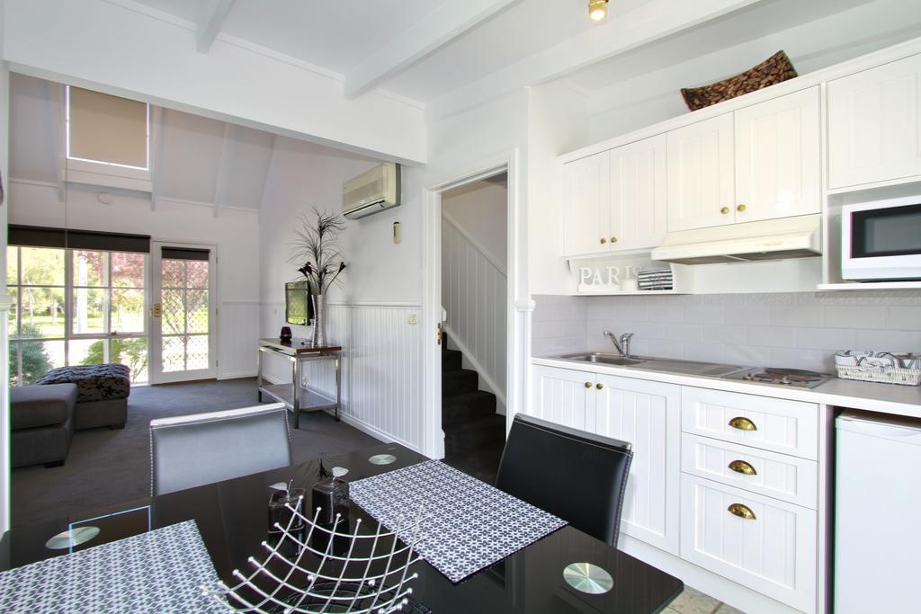 ترارالغون Creek Cottage Bed And Breakfast الغرفة الصورة